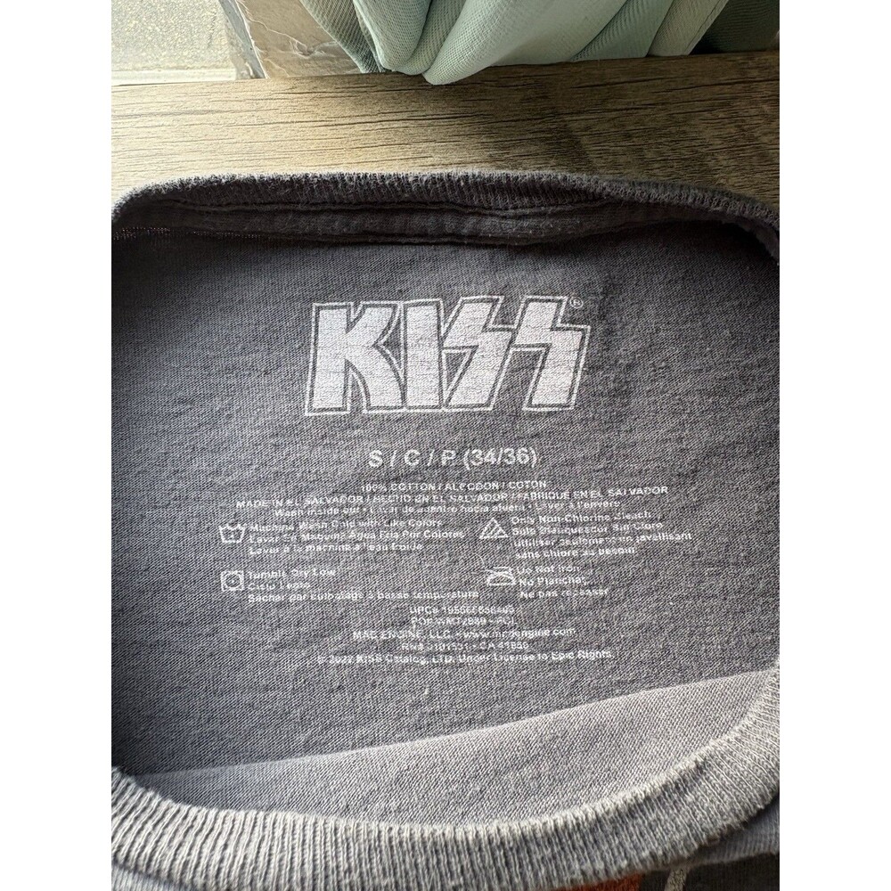 KISS Gray Rock & Roll Music Band Graphic Shirt Size Small - Picture 8 of 8